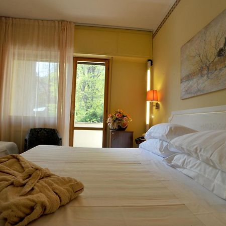 סלסומאג'יורה טרמה Hotel Ferrari מראה חיצוני תמונה