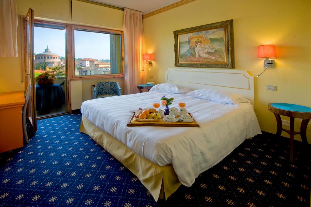 סלסומאג'יורה טרמה Hotel Ferrari מראה חיצוני תמונה
