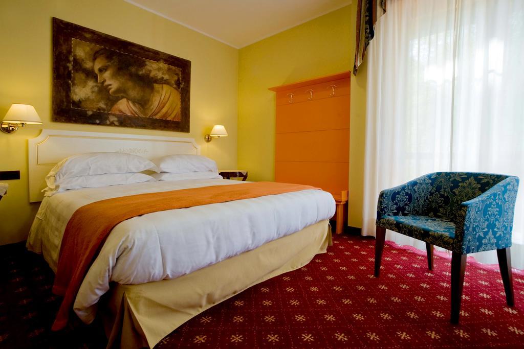 סלסומאג'יורה טרמה Hotel Ferrari מראה חיצוני תמונה